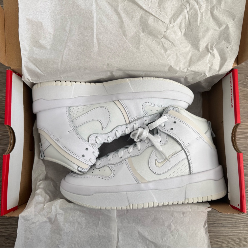 Women’s Nike Dunk